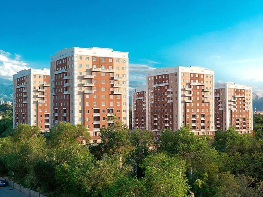 Уютная Квартира В Центре Возле Адк Алматы Экстерьер фото